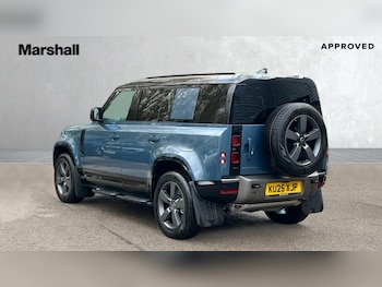 Used Land Rover Defender 2025 for sale - 76999518: Photo