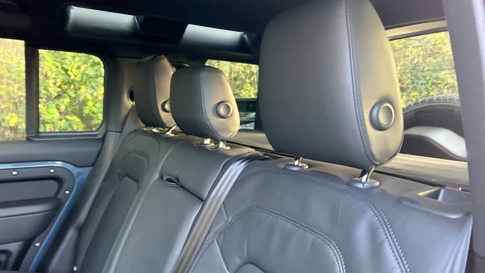 Used Land Rover Defender 2025 for sale - 76999518: Photo 38