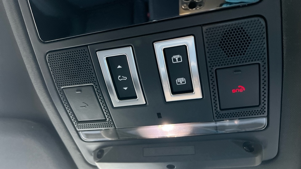 Used Land Rover Defender 2025 for sale - 76999518: Photo 43