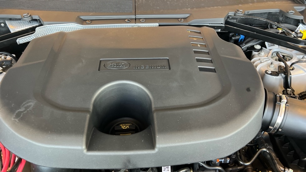 Used Land Rover Defender 2022 for sale - 76856429: Photo 30