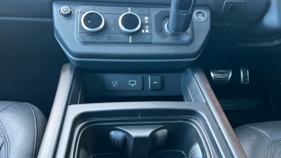 Used Land Rover Defender 2022 for sale - 76856429: Photo 46