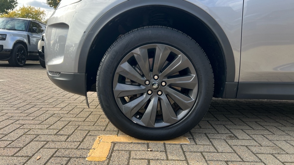 Used Land Rover Discovery Sport 2019 for sale - 76146195: Photo 31