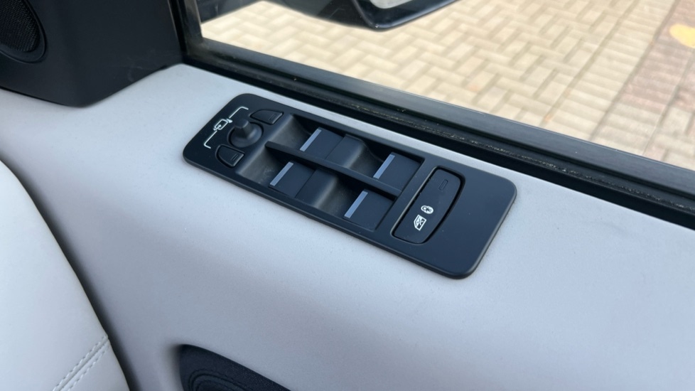 Used Land Rover Discovery Sport 2019 for sale - 76146195: Photo 39