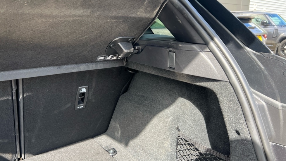 Used Land Rover Range Rover Evoque 2025 for sale - 75984840: Photo 21