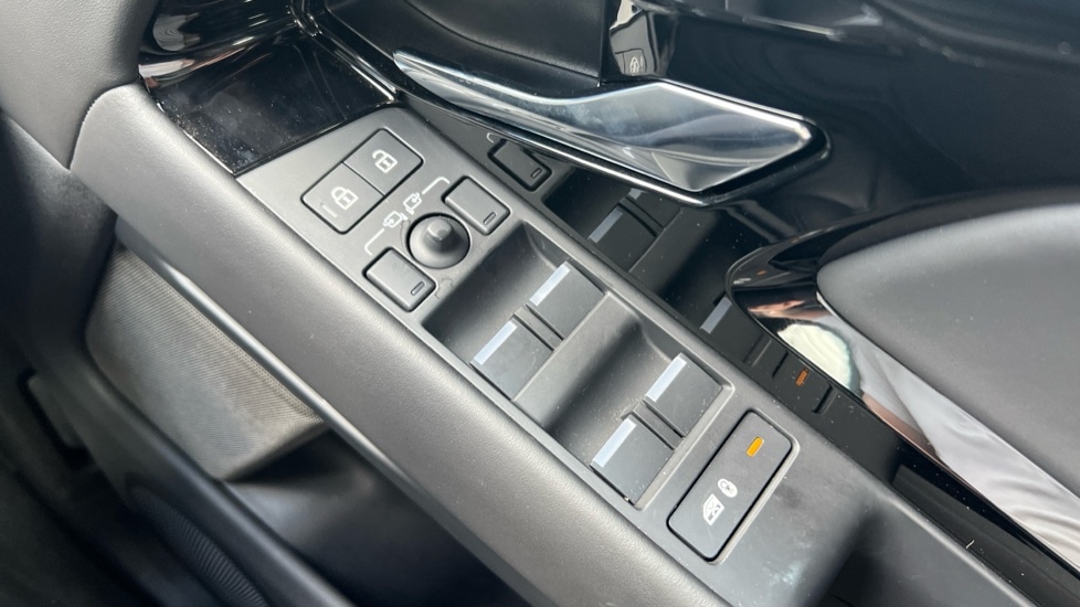 Used Land Rover Range Rover Evoque 2025 for sale - 75984840: Photo 40