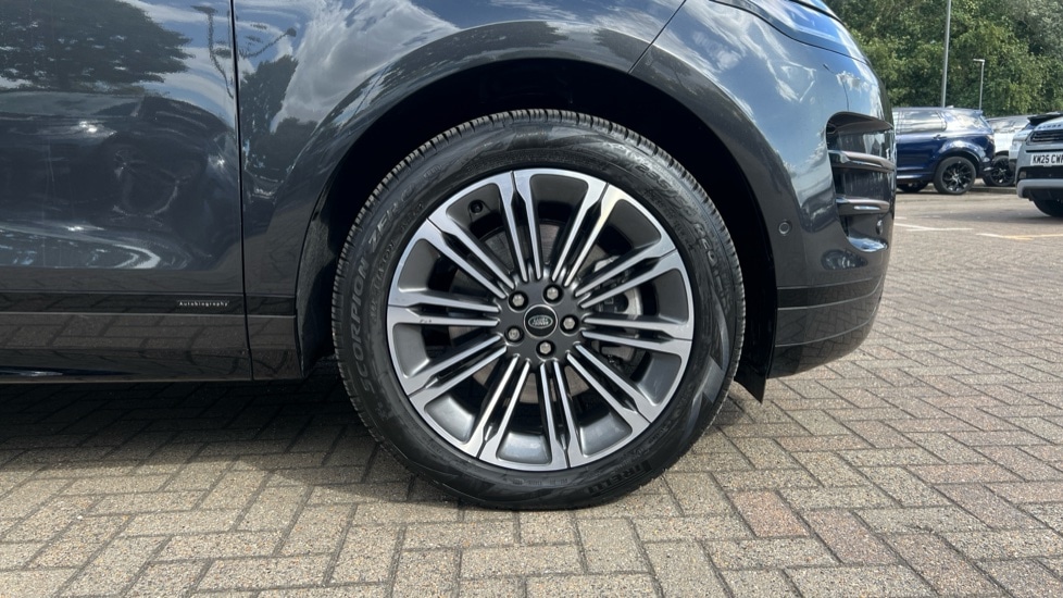 Used Land Rover Range Rover Evoque 2025 for sale - 75984840: Photo 8