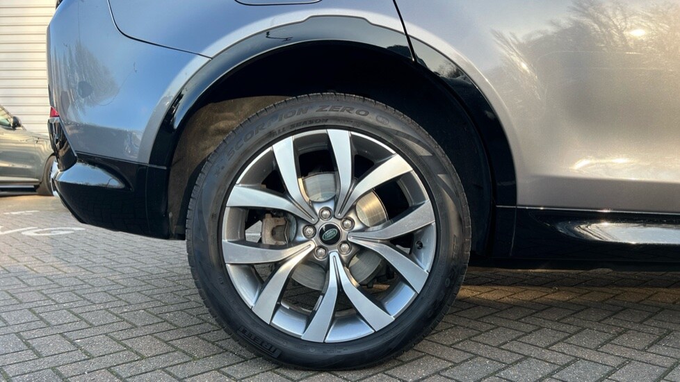 Used Land Rover Discovery Sport 2023 for sale - 77010212: Photo 31