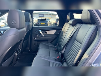 Used Land Rover Discovery Sport 2023 for sale - 77010212: Photo