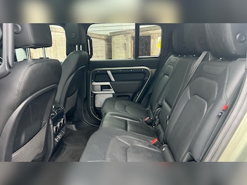 Used Land Rover Defender 2023 for sale - 76834933: Photo