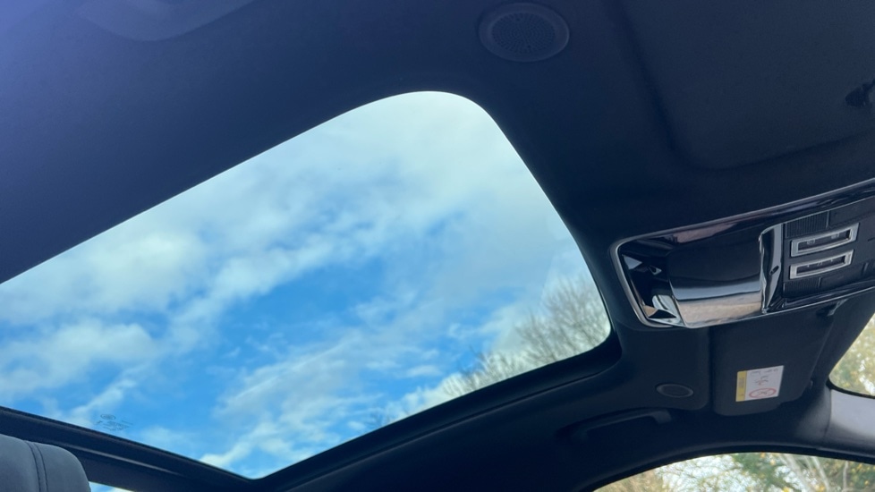 Used Land Rover Range Rover Velar 2023 for sale - 76709588: Photo 21