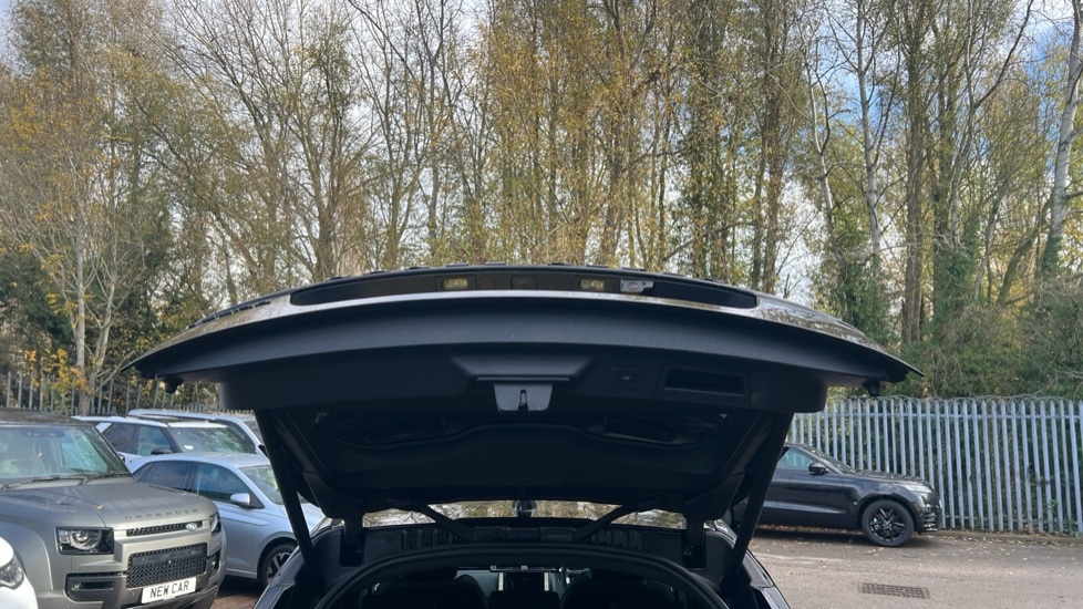 Used Land Rover Range Rover Velar 2023 for sale - 76709588: Photo 36