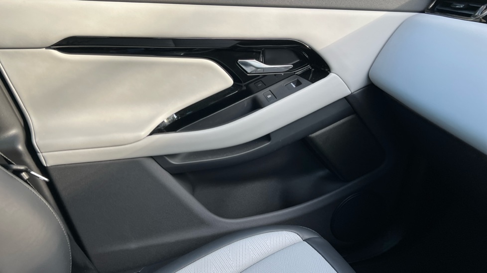 Used Land Rover Range Rover Evoque 2025 for sale - 76393742: Photo 45