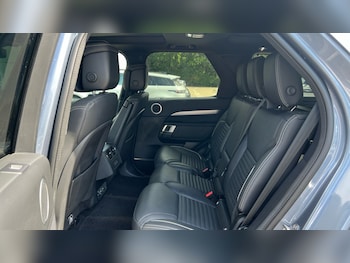 Used Land Rover Discovery 2023 for sale - 75967003: Photo