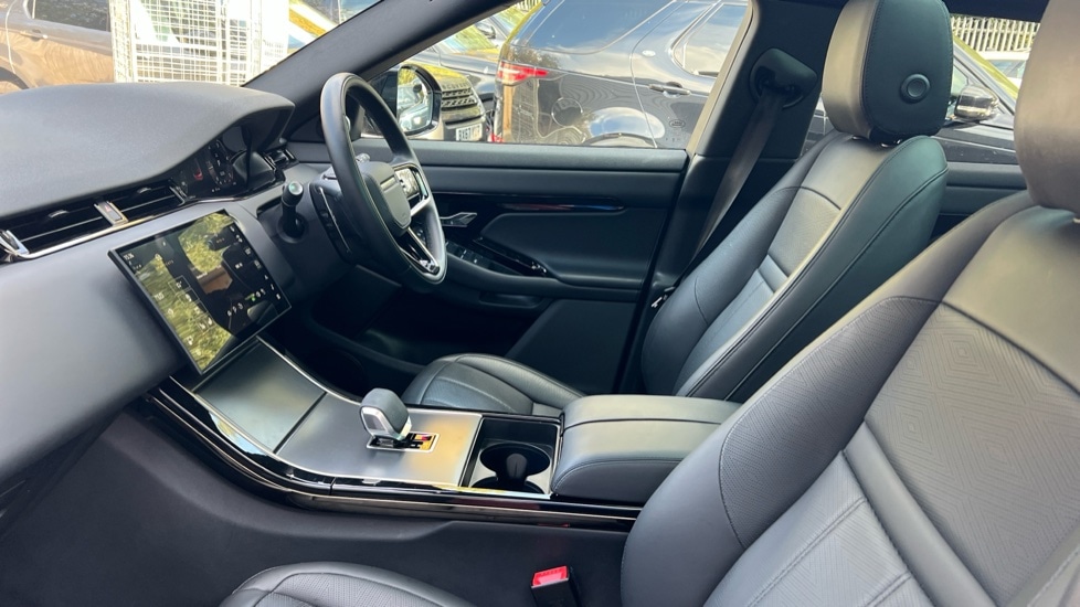 Used Land Rover Range Rover Evoque 2025 for sale - 76145881: Photo 3