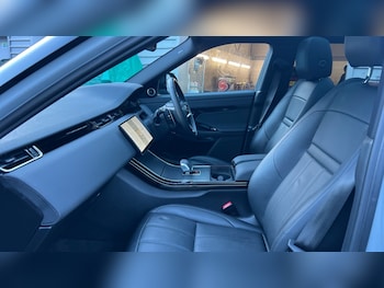 Used Land Rover Range Rover Evoque 2025 for sale - 76749911: Photo