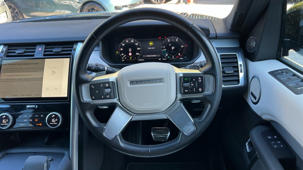 Used Land Rover Discovery 2023 for sale - 76033934: Photo 15