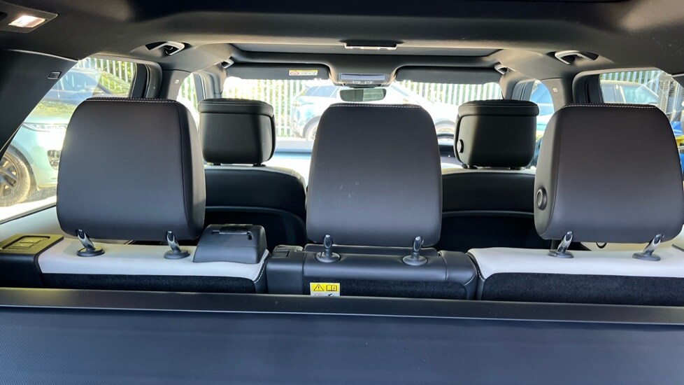 Used Land Rover Discovery 2023 for sale - 76033934: Photo 39