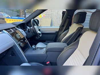 Used Land Rover Discovery 2023 for sale - 76033934: Photo 3