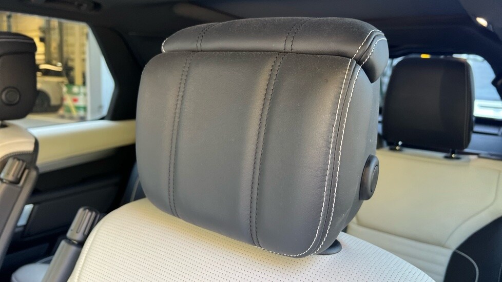 Used Land Rover Discovery 2023 for sale - 76033934: Photo 41