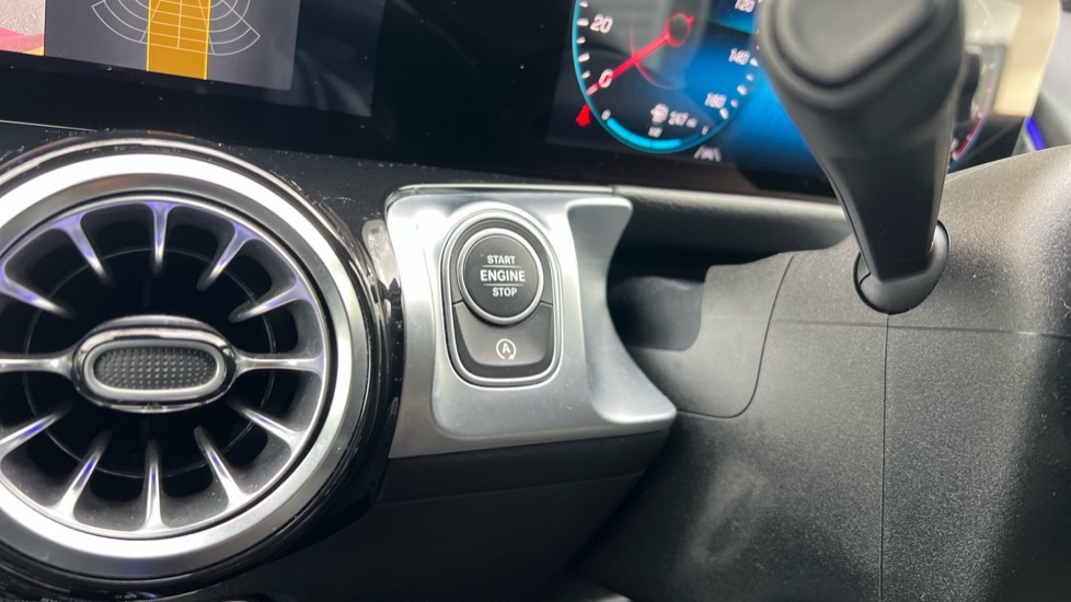 Used Mercedes-Benz GLB 2023 for sale - 77035810: Photo 41