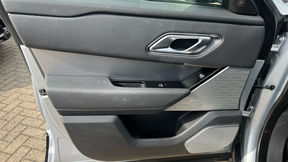 Used Land Rover Range Rover Velar 2022 for sale - 76176201: Photo 24