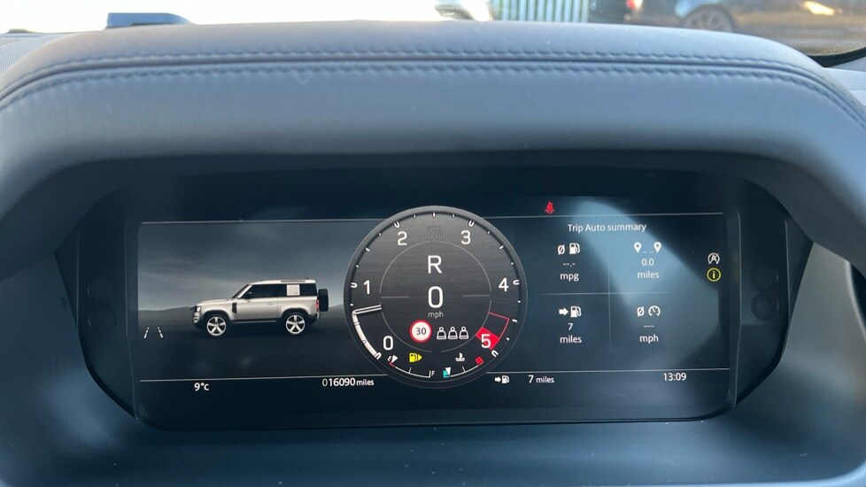 Used Land Rover Defender 2025 for sale - 76704288: Photo 16