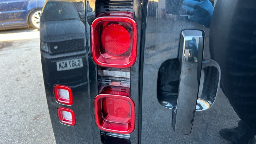 Used Land Rover Defender 2025 for sale - 76704288: Photo 19