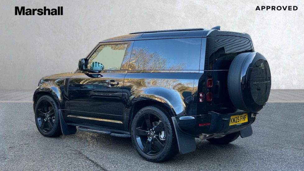 Used Land Rover Defender 2025 for sale - 76704288: Photo 2