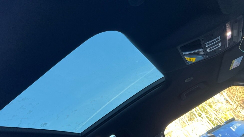 Used Land Rover Defender 2025 for sale - 76704288: Photo 21