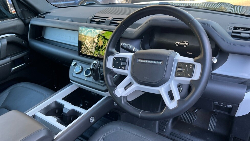 Used Land Rover Defender 2025 for sale - 76704288: Photo 28