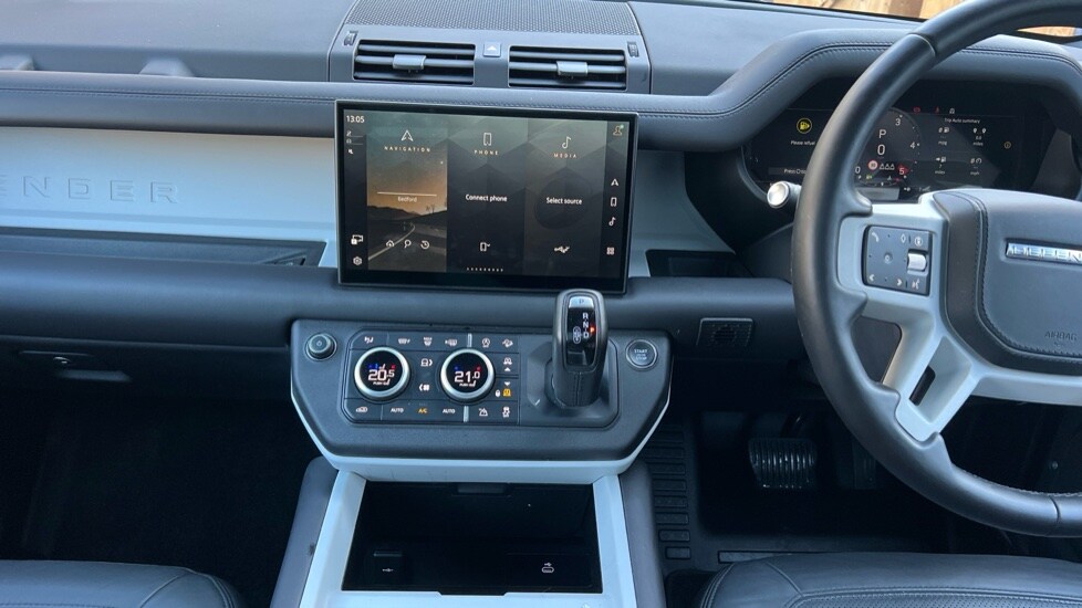 Used Land Rover Defender 2025 for sale - 76704288: Photo 29