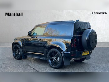 Used Land Rover Defender 2025 for sale - 76704288: Photo