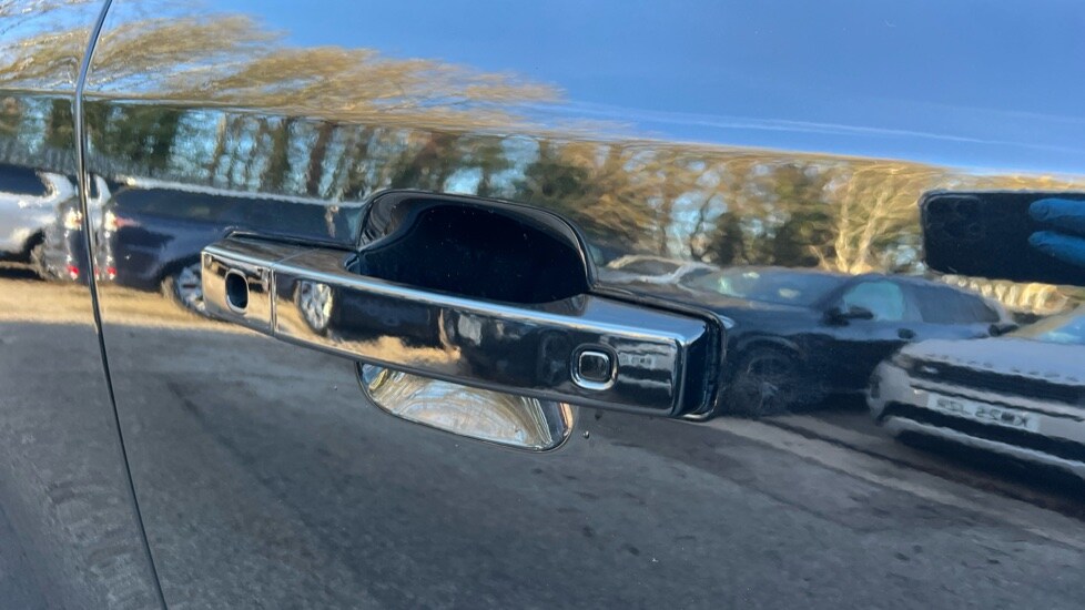 Used Land Rover Defender 2025 for sale - 76704288: Photo 42