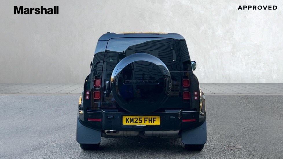 Used Land Rover Defender 2025 for sale - 76704288: Photo 6