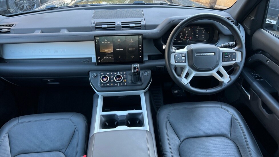 Used Land Rover Defender 2025 for sale - 76704288: Photo 9