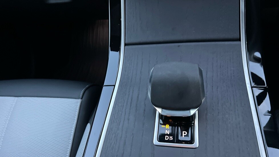 Used Land Rover Range Rover Velar 2025 for sale - 77010248: Photo 14