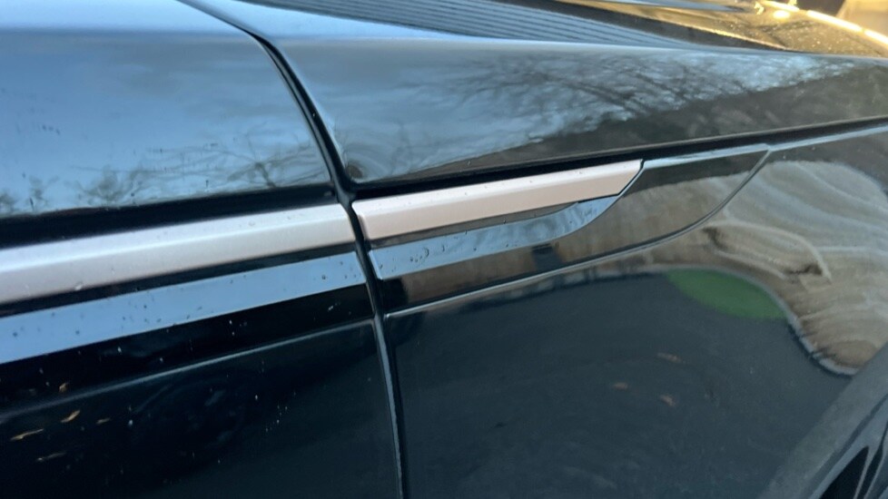 Used Land Rover Range Rover Velar 2025 for sale - 77010248: Photo 24