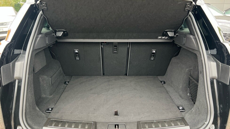 Used Land Rover Range Rover Evoque 2025 for sale - 76244451: Photo 10