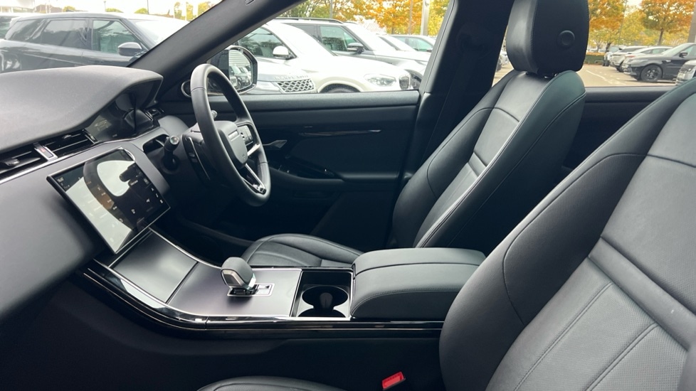 Used Land Rover Range Rover Evoque 2025 for sale - 76244451: Photo 3