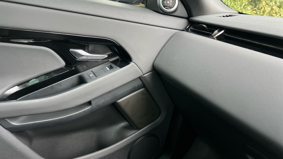 Used Land Rover Range Rover Evoque 2025 for sale - 76244451: Photo 39