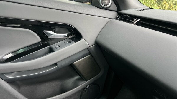 Used Land Rover Range Rover Evoque 2025 for sale - 76244451: Photo 39