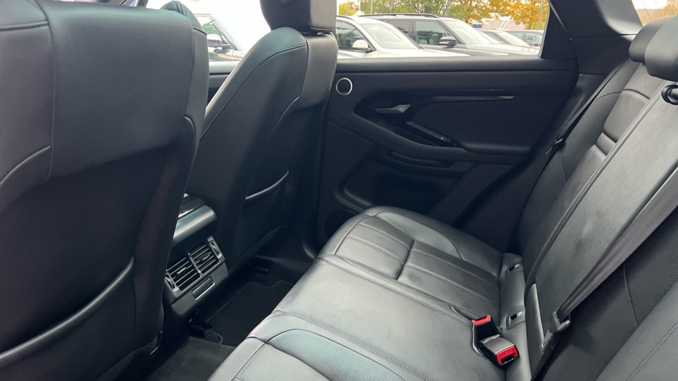 Used Land Rover Range Rover Evoque 2025 for sale - 76244451: Photo 4