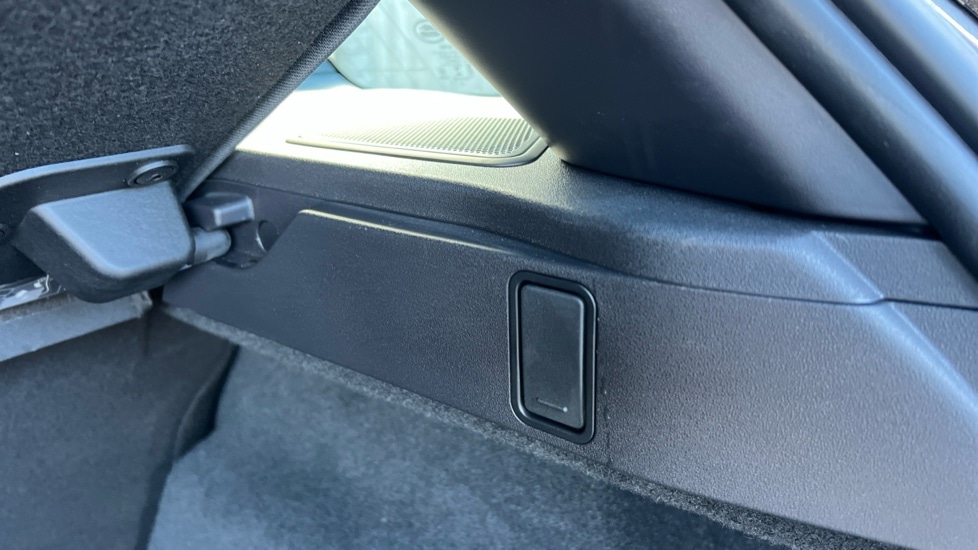 Used Land Rover Range Rover Evoque 2023 for sale - 76999481: Photo 37