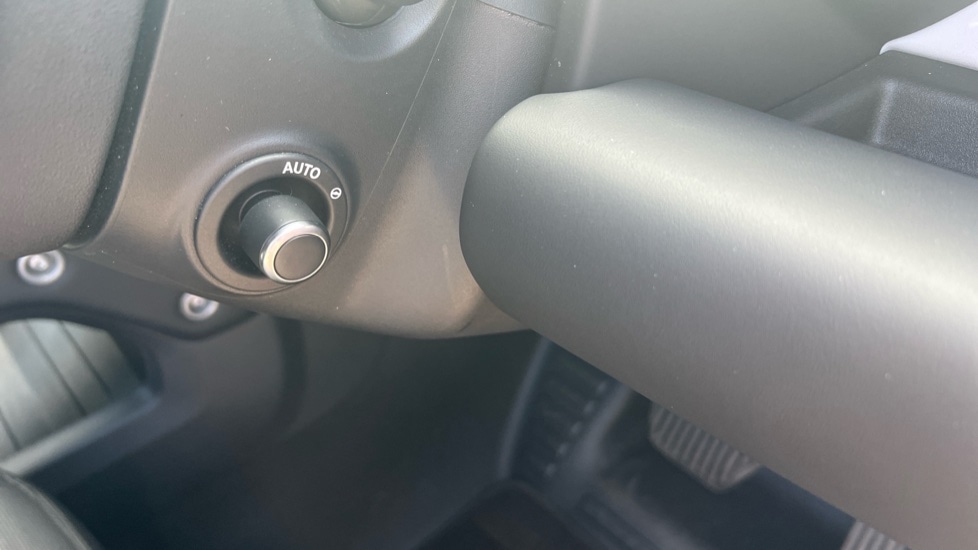 Used Land Rover Defender 2024 for sale - 76966806: Photo 48