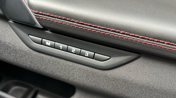 Used Land Rover Discovery Sport 2023 for sale - 76033620: Photo 46