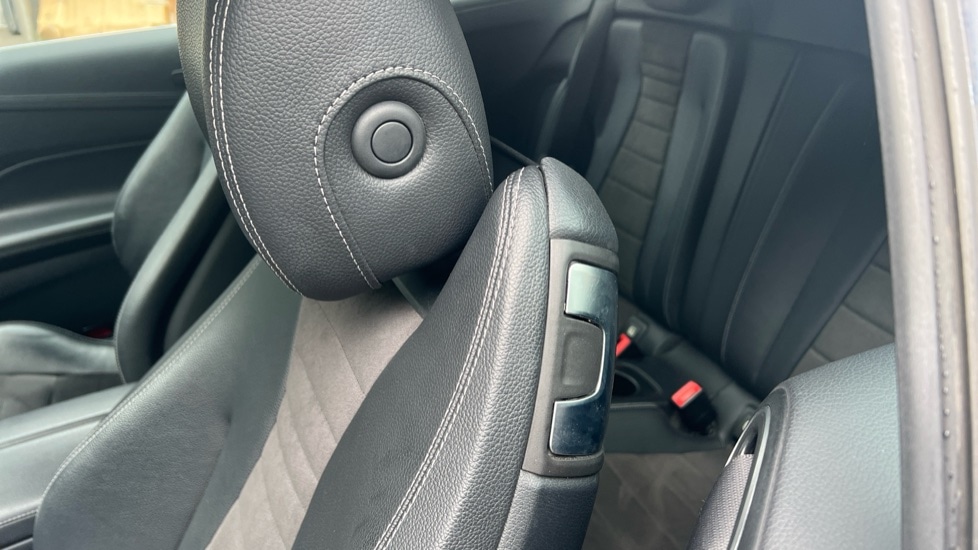 Used Mercedes-Benz E Class 2018 for sale - 76652441: Photo 44