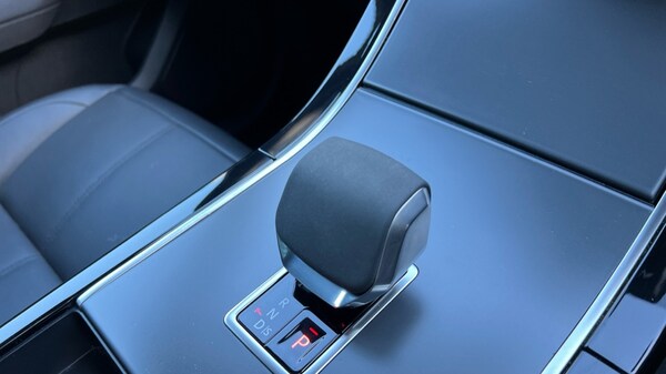 Used Land Rover Range Rover Velar 2023 for sale - 76265600: Photo 13