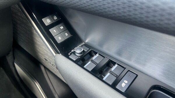 Used Land Rover Range Rover Velar 2022 for sale - 76302257: Photo 38