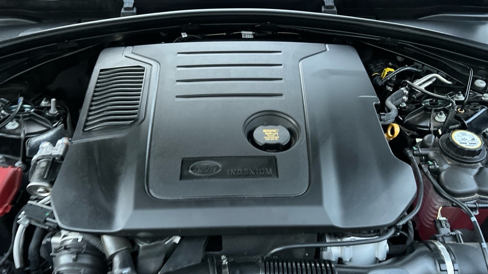 Used Land Rover Range Rover Velar 2025 for sale - 76749902: Photo 30