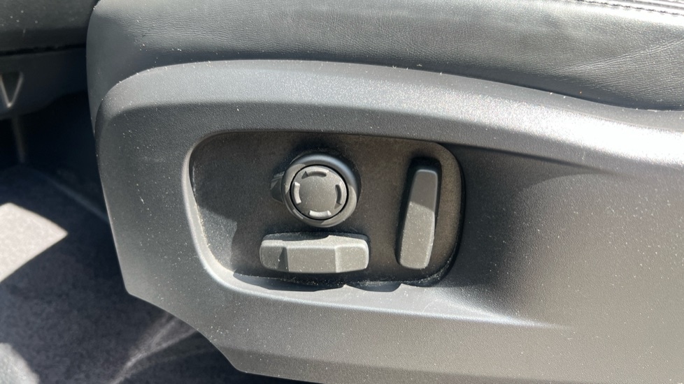 Used Land Rover Defender 2022 for sale - 77025412: Photo 23